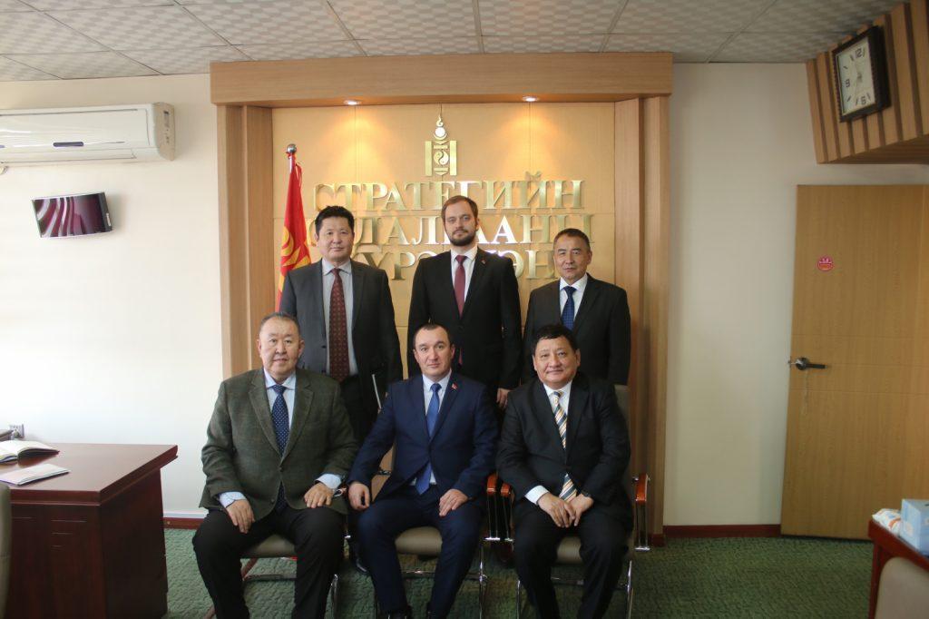 Вопросы безопасности обсудили посол Беларуси и глава Института стратегических исследований Монголии
