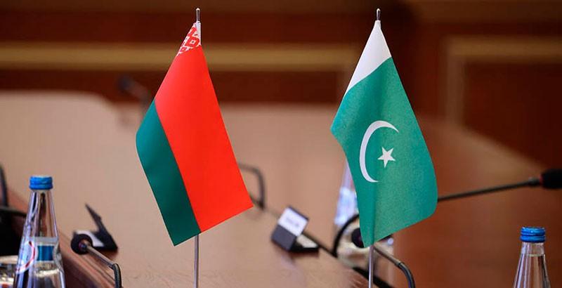 Лукашенко: Беларусь готова двигаться по пути создания новых совместных производств в Пакистане