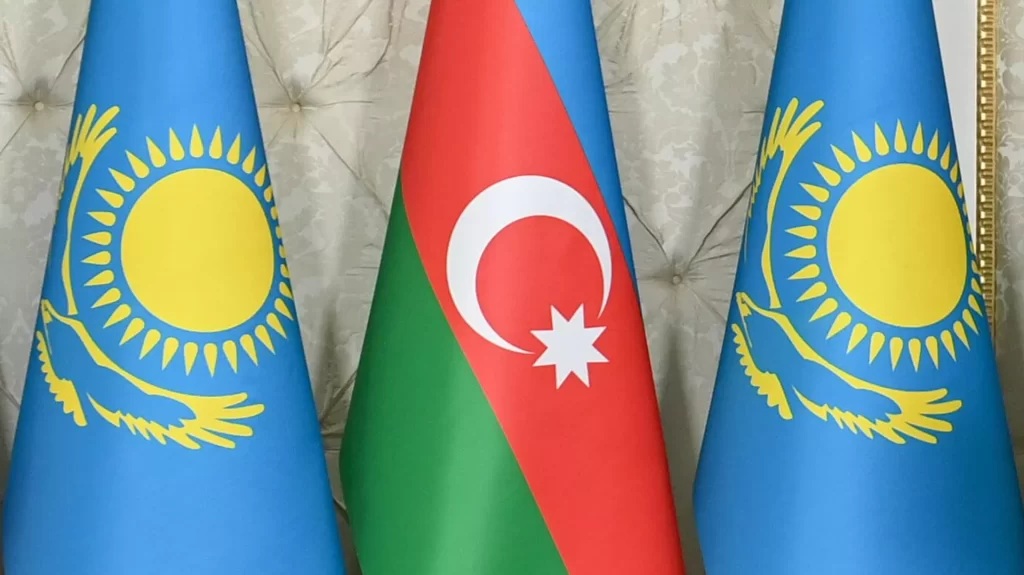 Азербайджан и Казахстан: сверка часов между ключевыми звеньями транспортных коридоров