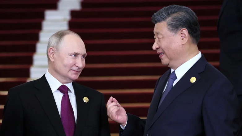 Президент России Владимир Путин и председатель КНР Си Цзиньпин